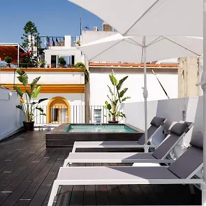 https://lujoso-apartamento-con-piscina.es-andalucia.com